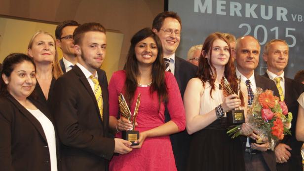 So sehen Sieger_innen aus! Einige der Merkur-Gewinnerinnen und -gewinner der Vienna Business School