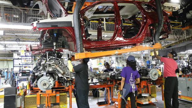 Produktionslinie des Jeep Grand Cherokee bei Chrysler in Detroit. 4500 Beschäftigte produzierten 2014 mehr als 361.000 Autos