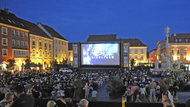 Schon traditionell: Open-Air-Sommerkino in Wiener Neustadt (und in vielen anderen Städten und Gemeinden).