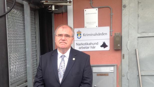 Justizminister Brandstetter besucht Stockholmer Haftanstalt.