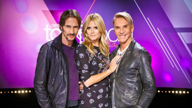 Neben Heidi Klum verteilen Fashion-Ikone Wolfgang Joop und Creative Director Thomas Hayo zum 10. Mal Fotos.
