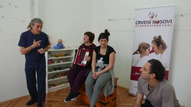 Entwicklungshilfe: Christophe Dumalin coacht die Roten Nasen in Zagreb