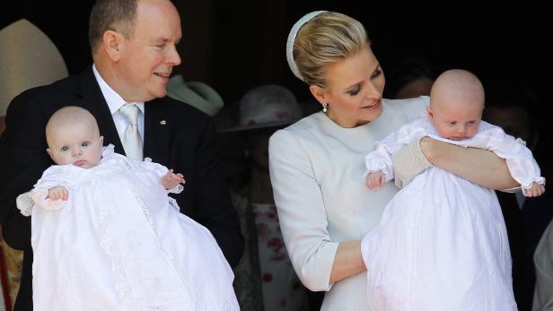 Fürst Albert und Fürstin Charlène von Monaco mit ihren Zwillingen.