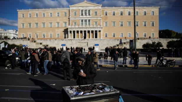 Maroni-Verkäufer vor dem Parlament in Athen