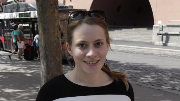 Carina Hengl, 27, Wien: „Es ist schön, dass ein so großes Event nach Wien kommt. Ich würde selbst gerne hingehen.“