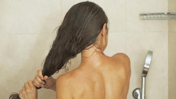 Kräuter helfen bei allerlei haarigen Problemen