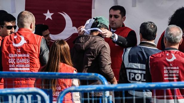 Flüchtlinge werden derzeit von Griechenland in die Türkei zurückgeschickt.