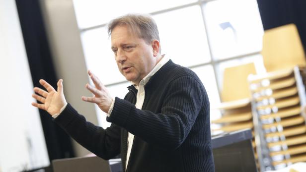 Bruno Klimek gibt mit „Così“ sein Regiedebüt am Gürtel.