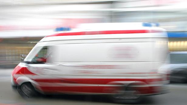 Mutter und Tochter vom Blitz getroffen