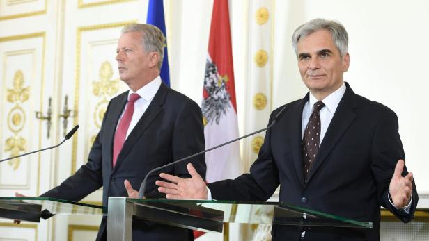 Reinhold Mitterlehner und Werner Faymann nach dem Ministerrat