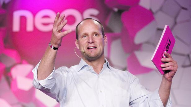 Pink zum Start: Neos-Chef Strolz eröffnet die ORF-Sommergespräche. Für den Vorarlberger geht es besonders um die Landtagswahl im Ländle