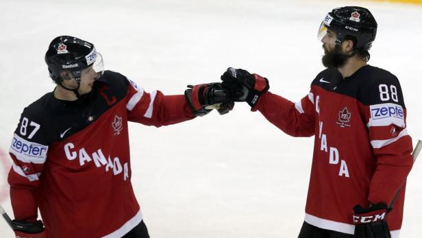 Überragend: Die Kanadier Crosby (li.) und Burns feiern den Semifinaleinzug