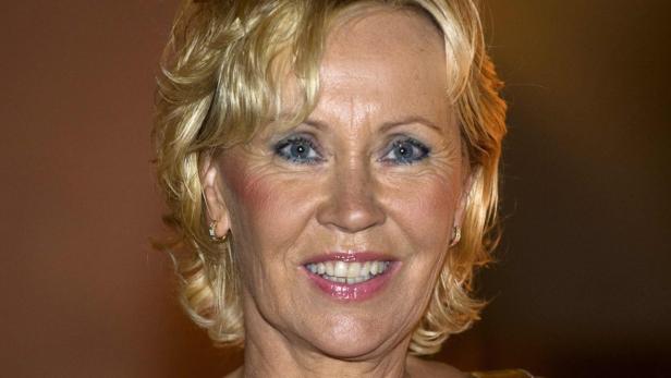 Agnetha Faltskog, former member of Swedish pop group ABBA, smiles in Stockholm June 18, 2009, in this picture provided by Scanpix. Faltskog will release a new album entitled &quot;A&quot; on May 13, 2013, her first album in nine years, Swedish media reported on March 11, 2013. REUTERS/Jonas Ekstromer/Scanpix (SWEDEN - Tags: ENTERTAINMENT) ATTENTION EDITORS - THIS IMAGE HAS BEEN SUPPLIED BY A THIRD PARTY. IT IS DISTRIBUTED, EXACTLY AS RECEIVED BY REUTERS, AS A SERVICE TO CLIENTS. SWEDEN OUT. NO COMMERCIAL OR EDITORIAL SALES IN SWEDEN. NO COMMERCIAL SALES