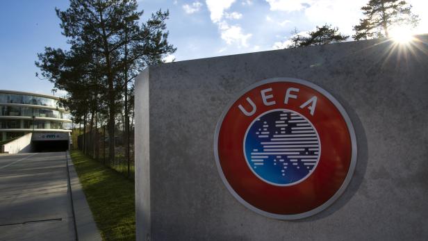 Die UEFA wird wohl zwischen Deutschland und Türkei entscheiden müssen.