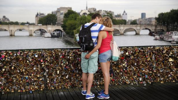 Paris will keine analogen Liebesbeweise mehr