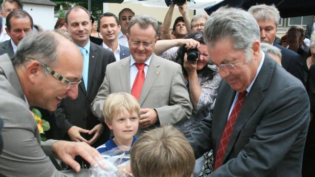 Besuch aus der Hofburg zu Ehren von Infeld