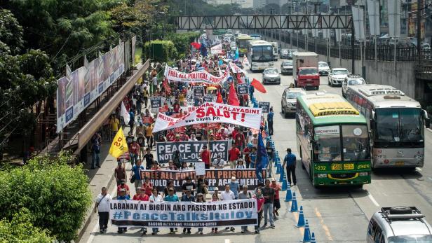 Protest gegen Dutertes Anti-Drogen-Politik in Manila.