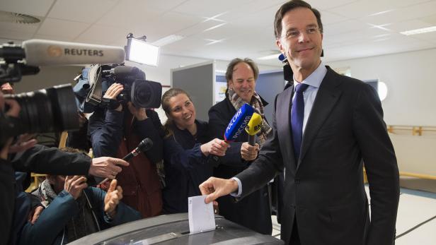 Premierminister Mark Rutte bei der Stimmabgabe