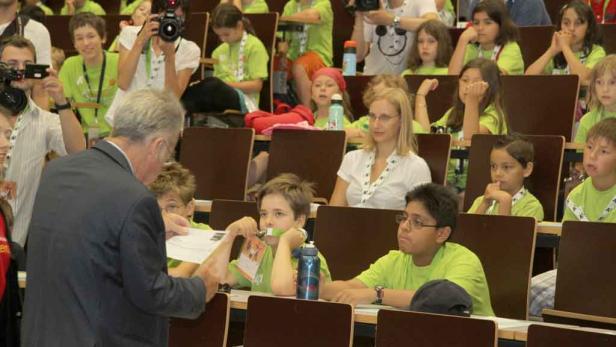 Der Bundespräsident zieht auch schriftlich gestellte Fragen