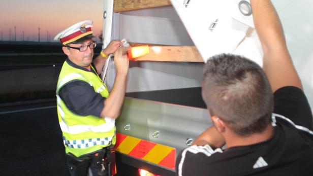 Nickelsdorf, Polizei, Kontrolle, Schlepper, Flücht Eine Kontrolle in Nickelsdorf