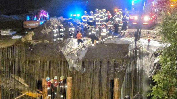Bei einem Unfall in Sinabelkirchen kamen zwei Menschen ums Leben.