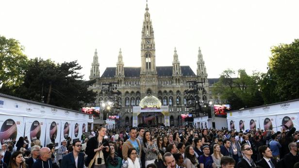 Der Wiener Rathausplatz stand einen Tag nach dem Life Ball ganz im Zeichen des Song Contests
