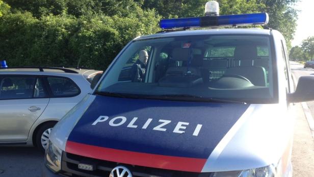 Polizei-Großeinsatz in Ebergassing.
