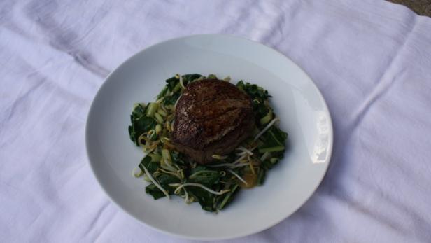Dinner for One: Steak mit Mangold