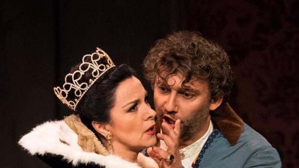 Angela Gheorghiu als Tosca und Jonas Kaufmann als Cavaradossi.