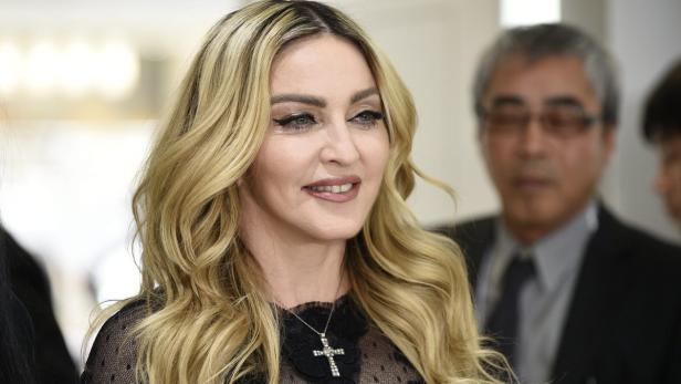 US singer, songwriter and actress Madonna Madonna kämpft um ihren Sohn Rocco.