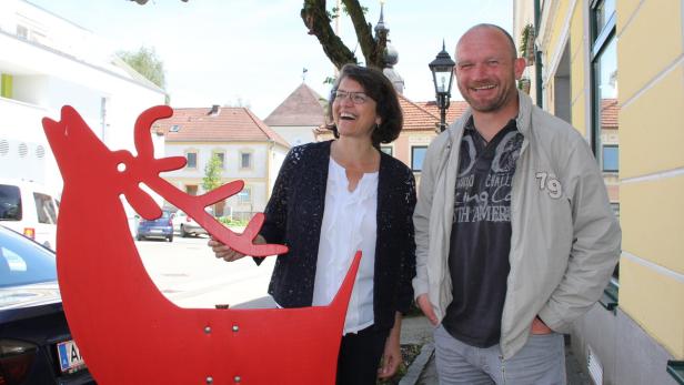 Entdeckungsreise durch das eigene Heimatdorf: Christine Haiden und Franz Weingartner