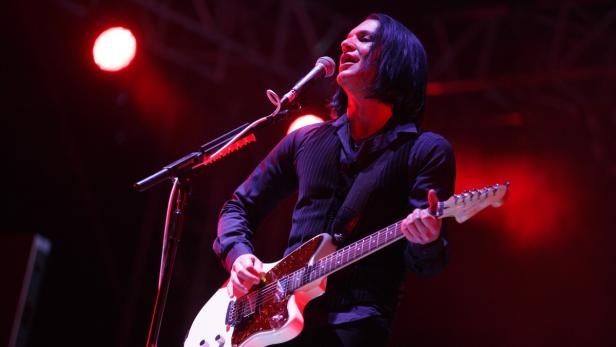 Placebo-Frontmann Brian Molko war nach dem Abbruch nach dem ersten Song beim Frequency vor zwei Jahren heuer wieder in Form