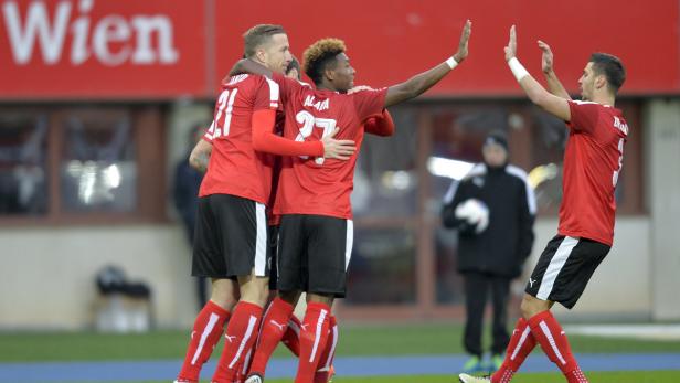 FUSSBALL FREUNDSCHAFTSSPIEL: ÖSTERREICH - ALBANIEN Marc Janko (li.) und Aleksandar Dragovic (re.) sind verletzt.