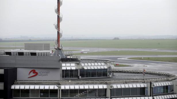 File photo of an empty tarmac at the Brussels Airp (Archivbild)
