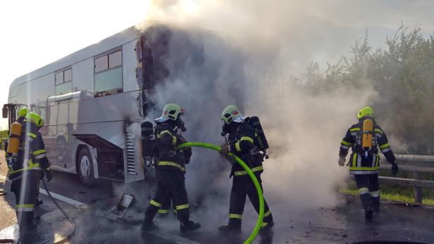 NIEDERÖSTERREICH: RÖNTGENBUS AUF A1 BEI ST. PÖLTEN Die Unfallstelle auf der Westautobahn (A1) bei St. Pölten.