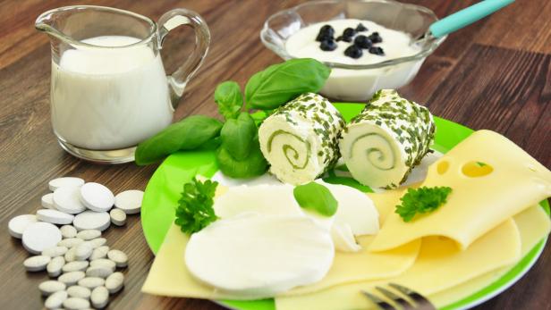 Milch und Milchprodukte enthalten viel Kalzium, das für den Knochen wichtig ist. Kann damit Osteoporose und einem hohen Verletzungsrisiko vorgebeugt werden?