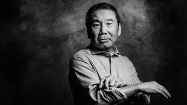 Haruki Murakami, 66, erlaubte die Übersetzung seines Frühwerks