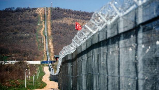 Stacheldraht an der Grenze zwischen Bulgarien und der Türkei.