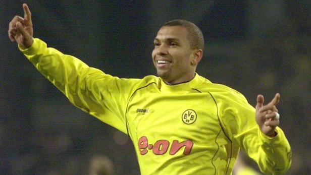 SOCCER-UEFA CUPO-DORTMUND JUBO
