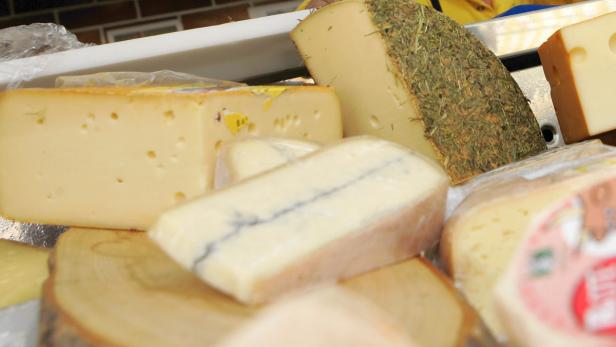 Zwei Wochen abgelaufener Käse ist kein Mist