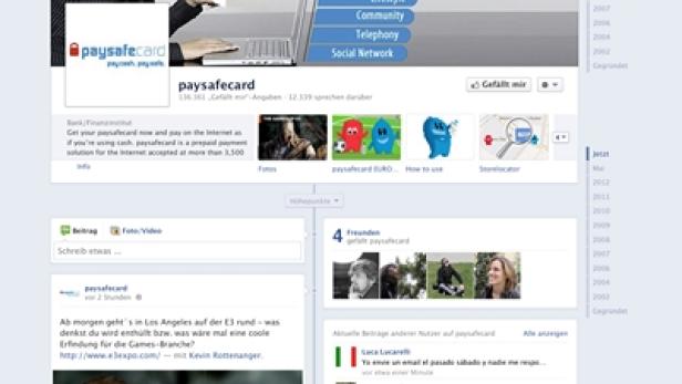 Eine Facebook-Seite von Paysafecard mit einer Frau, die eine Paysafecard hält.