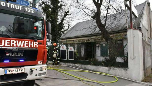 In einer aufgelassenen Gaststätte in Erdberg ist ein Feuer ausgebrochen.