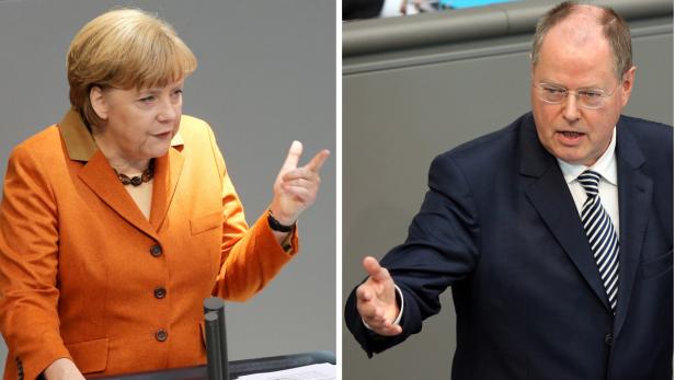 KOMBO - Die Bildkombo zeigt Bundeskanzlerin Angela Merkel (CDU) und den Kanzlerkandidaten der SPD, Peer Steinbrück, bei ihren Reden am 18.10.2012 im Bundestag in Berlin. Foto: Wolfgang Kumm/dpa +++(c) dpa - Bildfunk+++