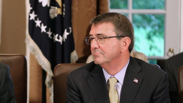 Verteidigungsminister Ashton Carter zweifelt am Willen der irakischen Truppen.