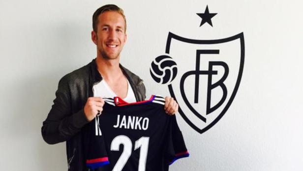Janko wechselte im vergangenen Sommer zum Schweizer Klub FC Basel, für den er es in der abgelaufenen Spielzeit auf 32 Pflichtspiele brachte. Dabei erzielte der 32-Jährige 20 Tore und lieferte vier Assists.
