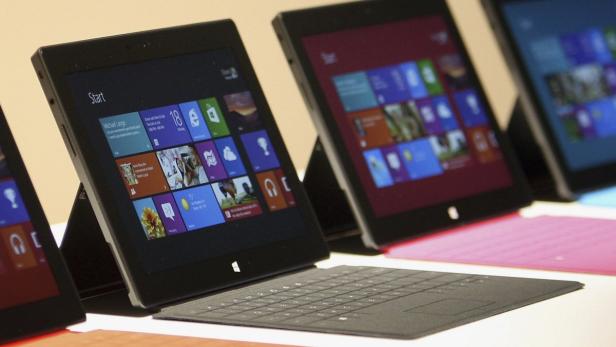 Microsoft schenkt Mitarbeitern Windows-8-Geräte