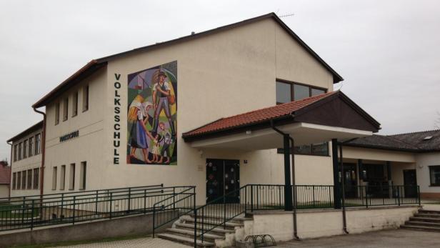 Die Volksschule in Nickelsdorf war vorsorglich evakuiert worden.