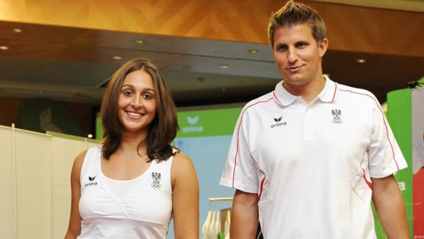 Paszek freut sich bei Einkleidung über Olympia