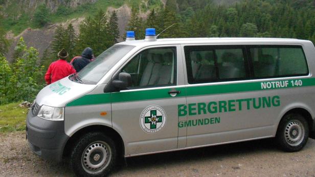 Paar samt Hund vom Katzenstein bei Gmunden durch Bergrettung geborgen, OÖ