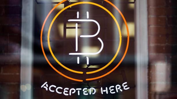 Bitcoin: Als Zahlungsmittel selten, für Geldtransfers beliebt